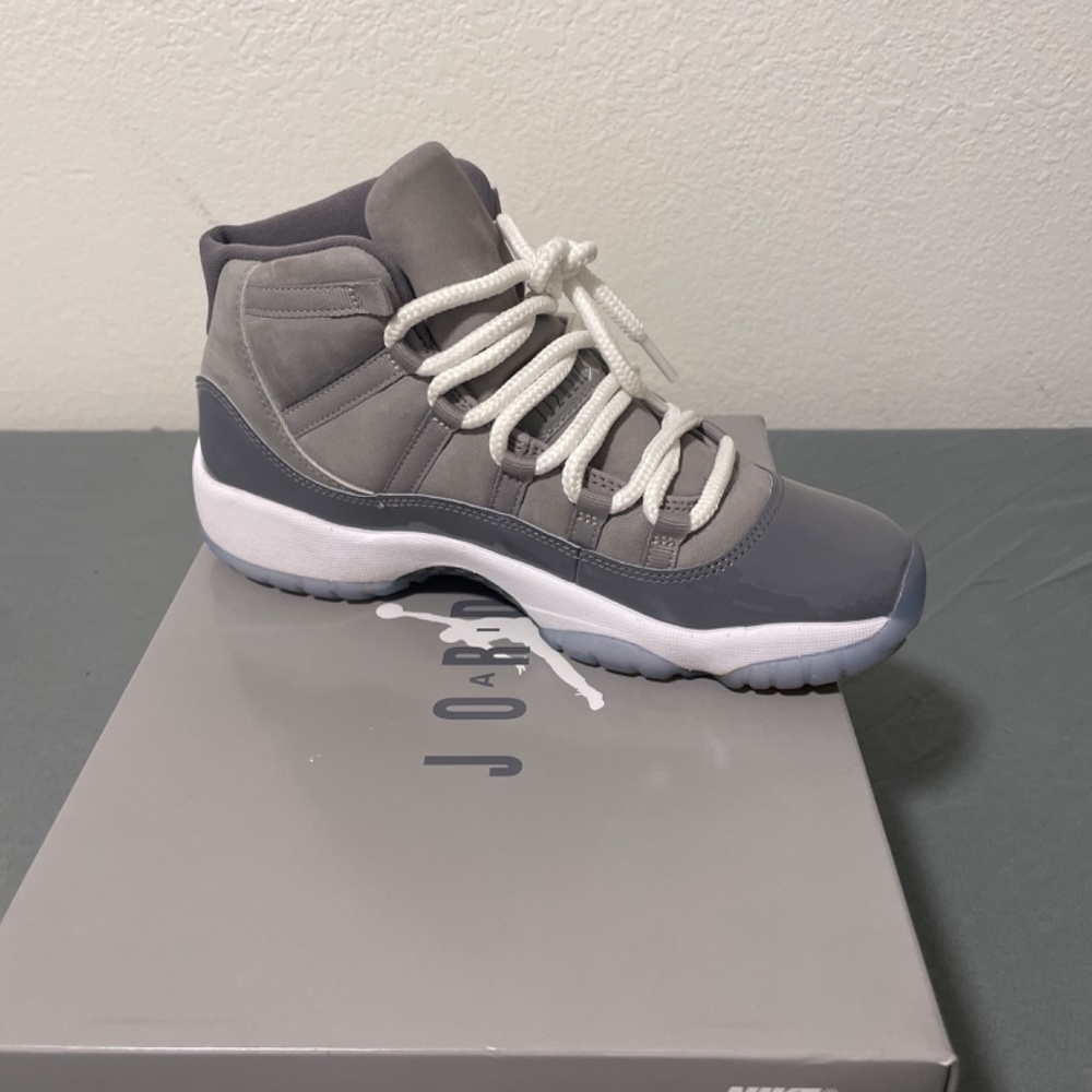 Air Jordan 11 Retro (GS) - Picture 8 of 10